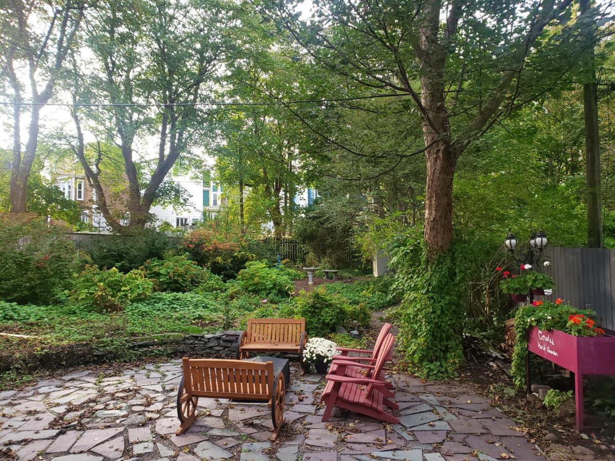 The Jellybean Heritage Inn Saint-Jean de Terre-Neuve Extérieur photo